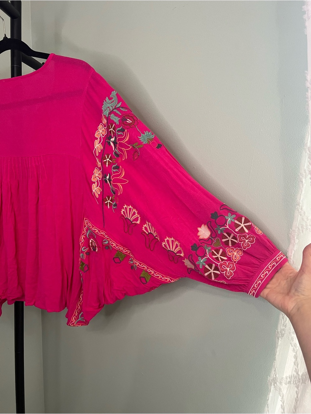 Easel Sz S Pink Embroidered Boho Peasant Blouse Balloon Sleeve Rayon - Picture 6 of 11